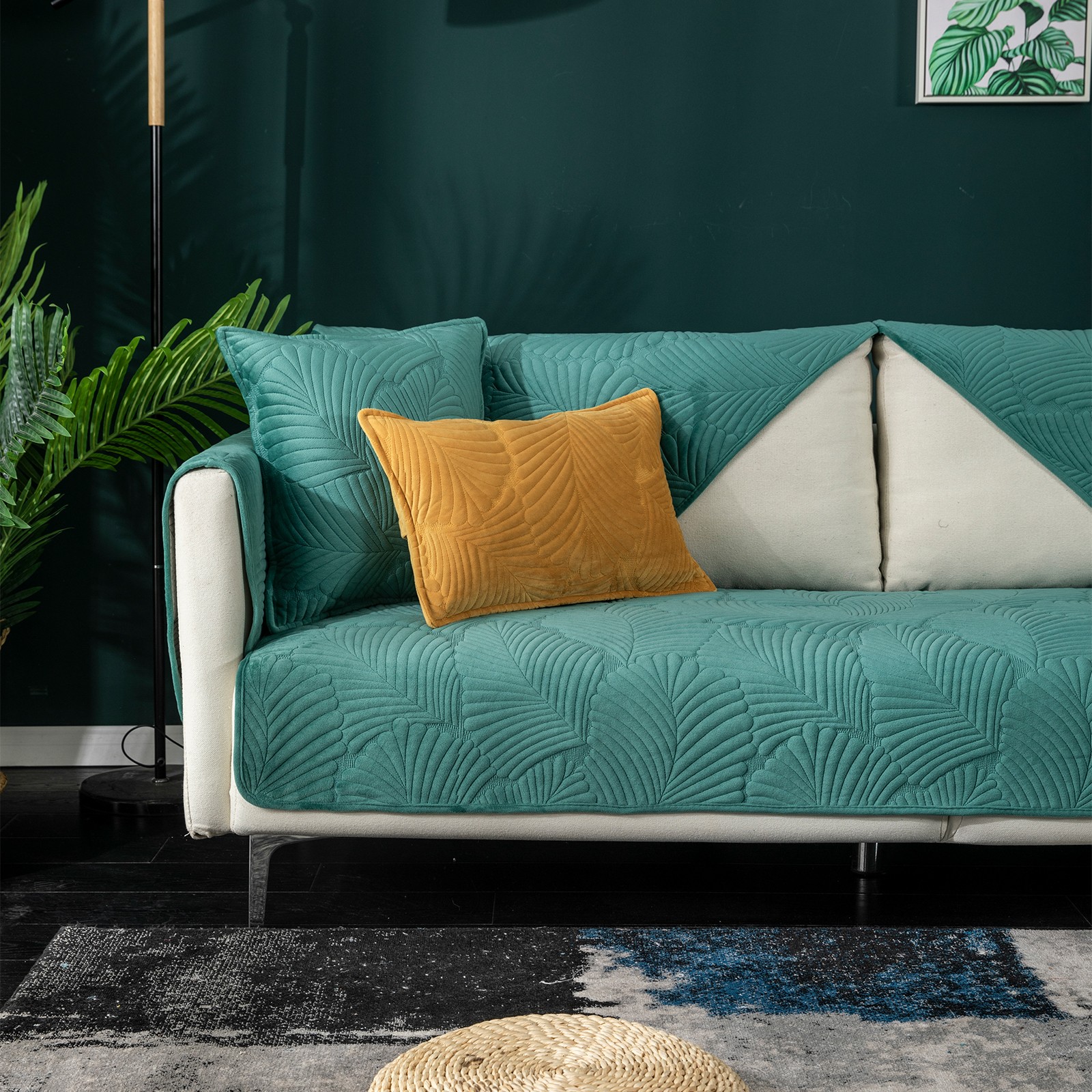 ANMINY Velvet Couch Cover Quilted Velvet Embossed Leaf Pattern Sofa Cover, Machine Washable Couch Protector for Pets & Kids