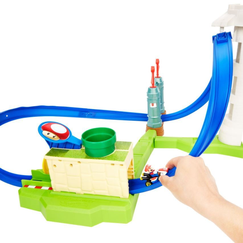 Hot Wheels Mario Kart Circuit Slam Vehicle Playsets with Mattle Blue Car Toy
