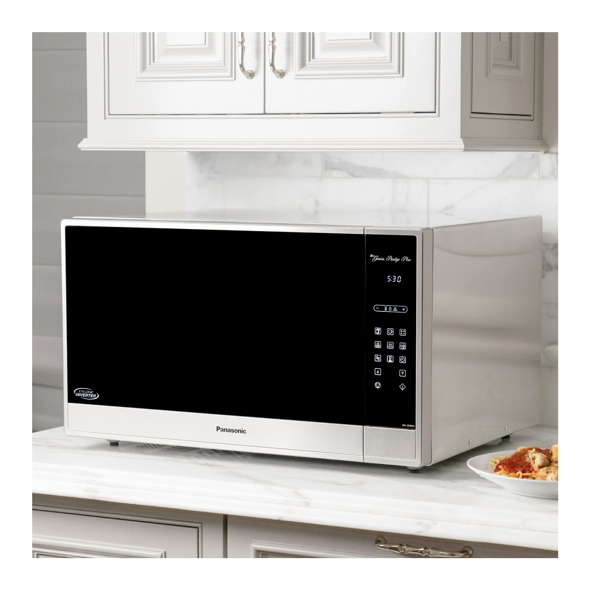 ✳︎Panasonic NNFB93615C✳︎ Panasonic 2.2-Cu. Ft. Countertop Cyclonic Wave Microwave Oven with