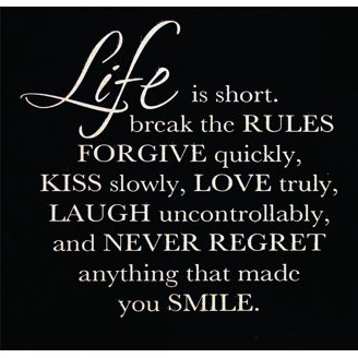 Autocollant Mural Citation "Life Is Short" - RexburgVinyl - Design T48