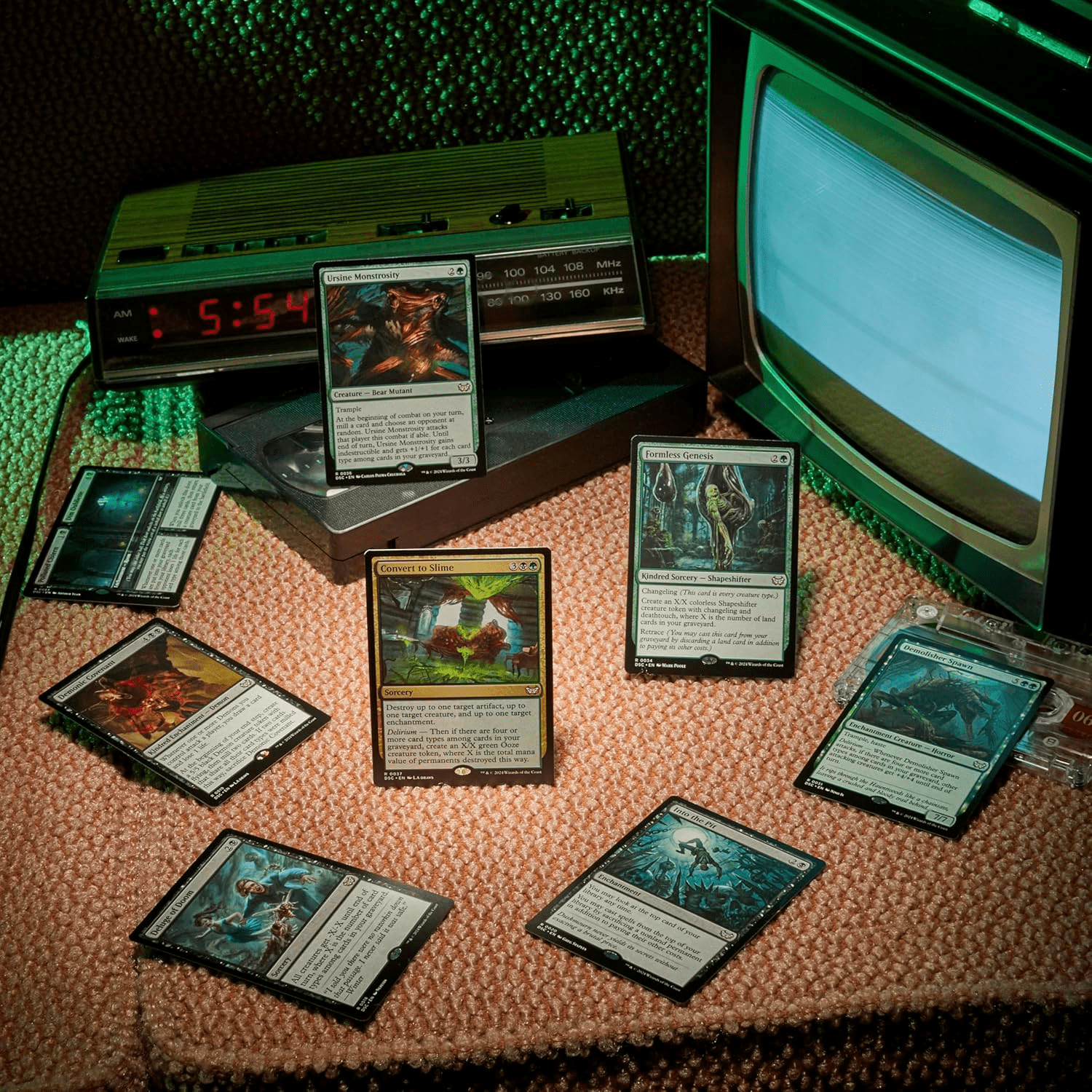 Magic: The Gathering Duskmourn: House of Horror Commander Deck - Death Toll (100-Card Deck, 2-Card Collector Booster Sample Pack + Accessories)