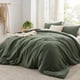 thumbnail image 1 of Juego de edredón Bedsure Super King Plus 326 x 305 cm, color verde oscuro, 1 of 8