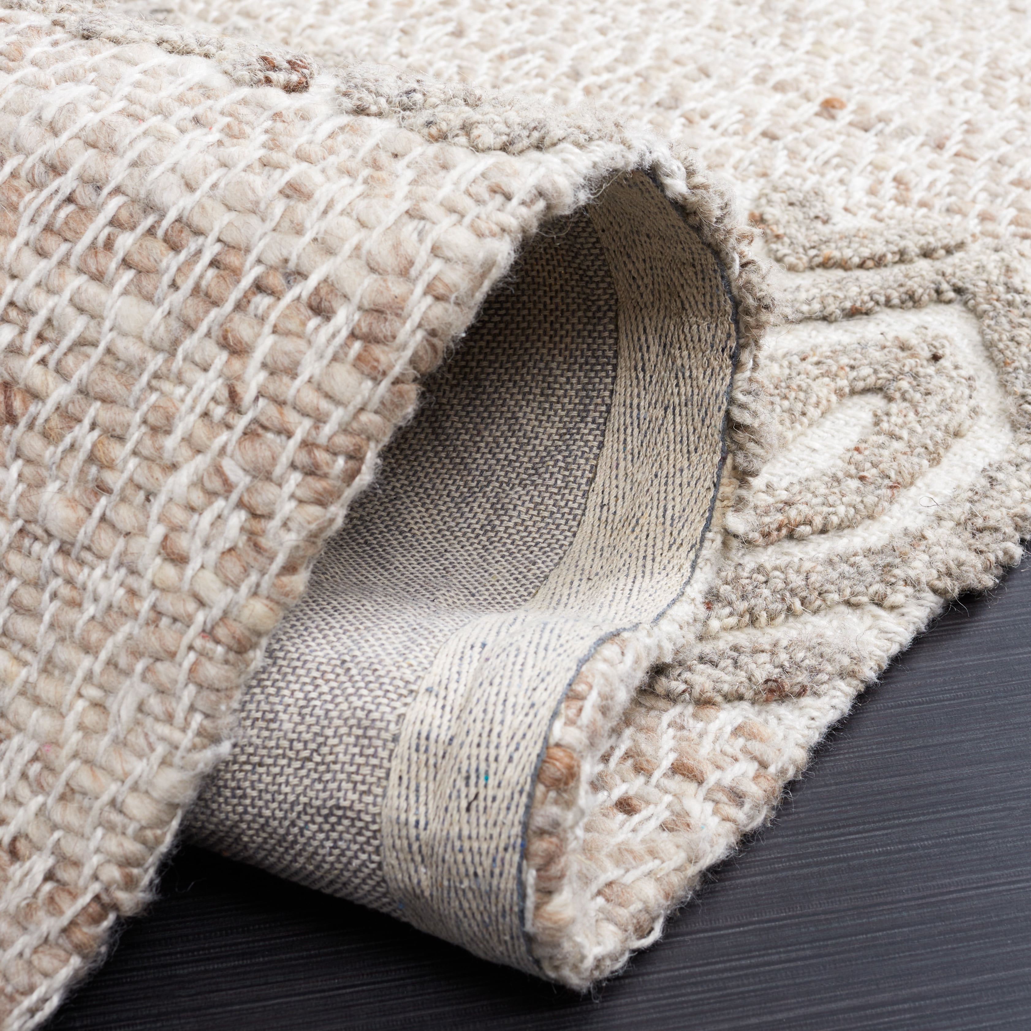 SAFAVIEH Natura Ernesto Geometric Area Rug, Beige/Ivory, 6' x 6' Square