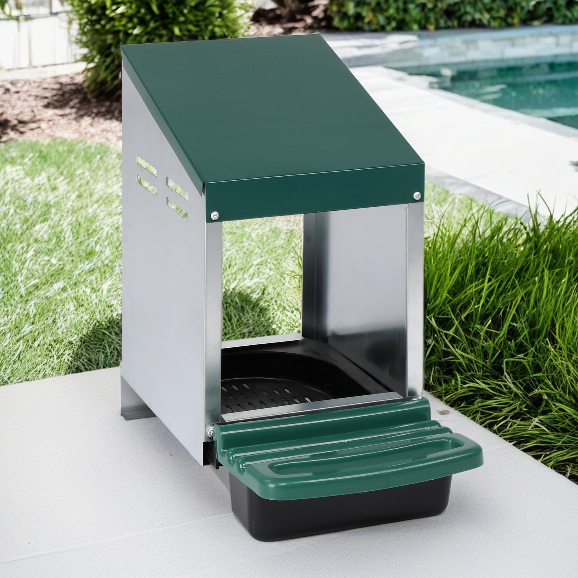 Pefilos Chicken Nesting Box, Single Compartment Metal Chicken Laying Box with Plastic Basket, Poultry Nest Boxes, Rust Proofed Wall Mount Chicken Coop Boxes, Green