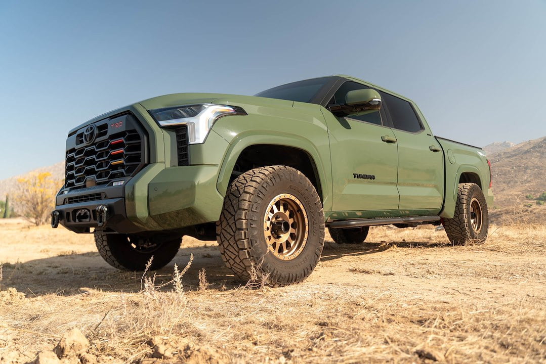 DV8 Offroad SRTT2-01 STEP TRUCK