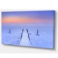 thumbnail image 2 of Jetty dans le Lac Gelé Netherlands, 2 of 3