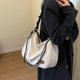 thumbnail image 4 of Bolso bandolera de lona de gran capacidad 2025, nuevo estilo, color puro, sencillo, para desplazamientos invernales, con un solo hombro, para mujer, 4 of 5