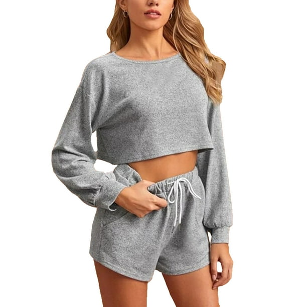 crop top sweatsuit outfit