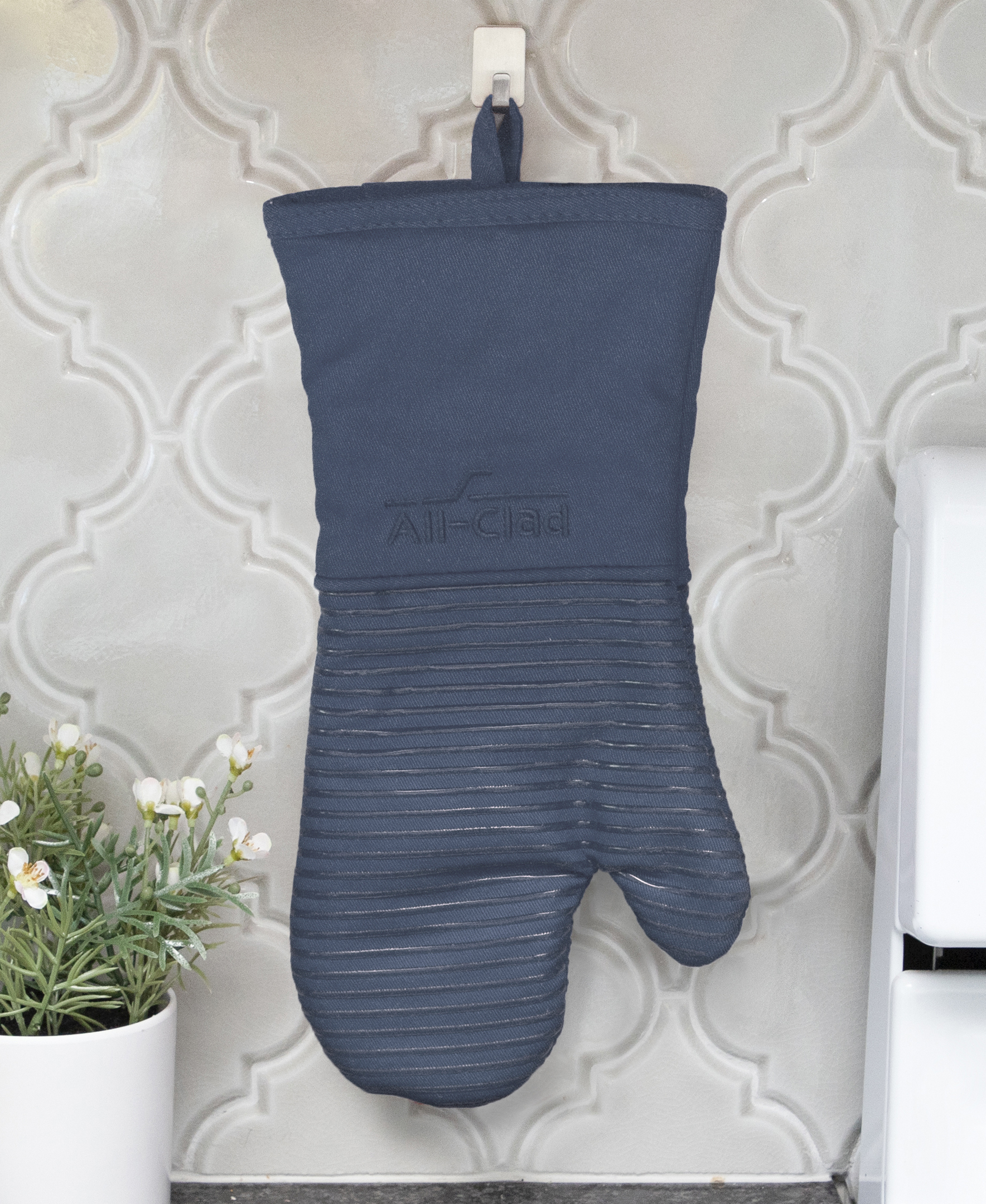 All-Clad Premium Silicone Oven Mitts, 2-Pack, Indigo