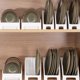 thumbnail image 2 of Organizador de utensilios y secado de cocina para un almacenamiento eficiente que ahorra espacio. Rejilla para platos de plástico blanco versátil, 2 of 5