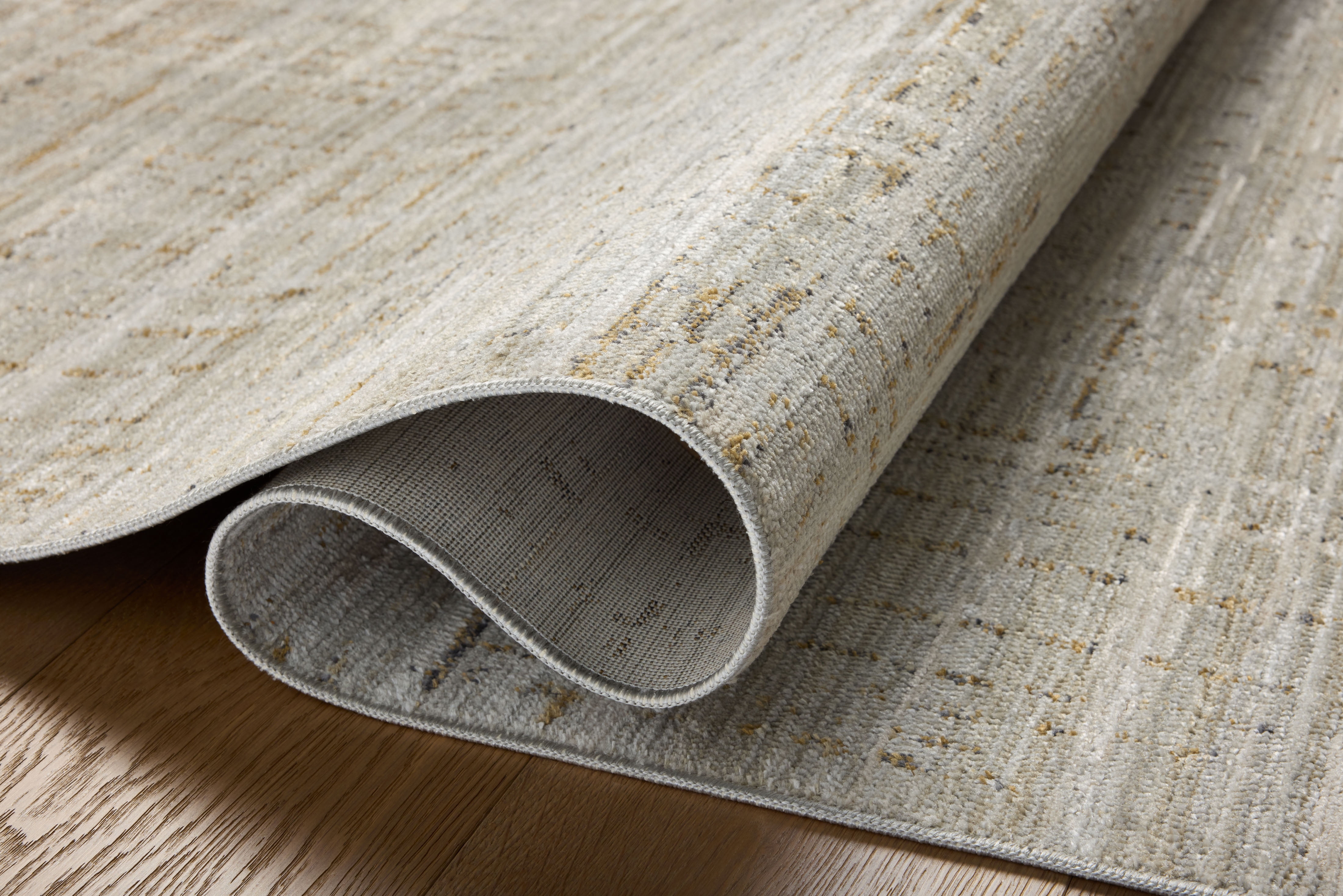 Loloi Wade Mist / Gold 18" x 18" Sample Rug