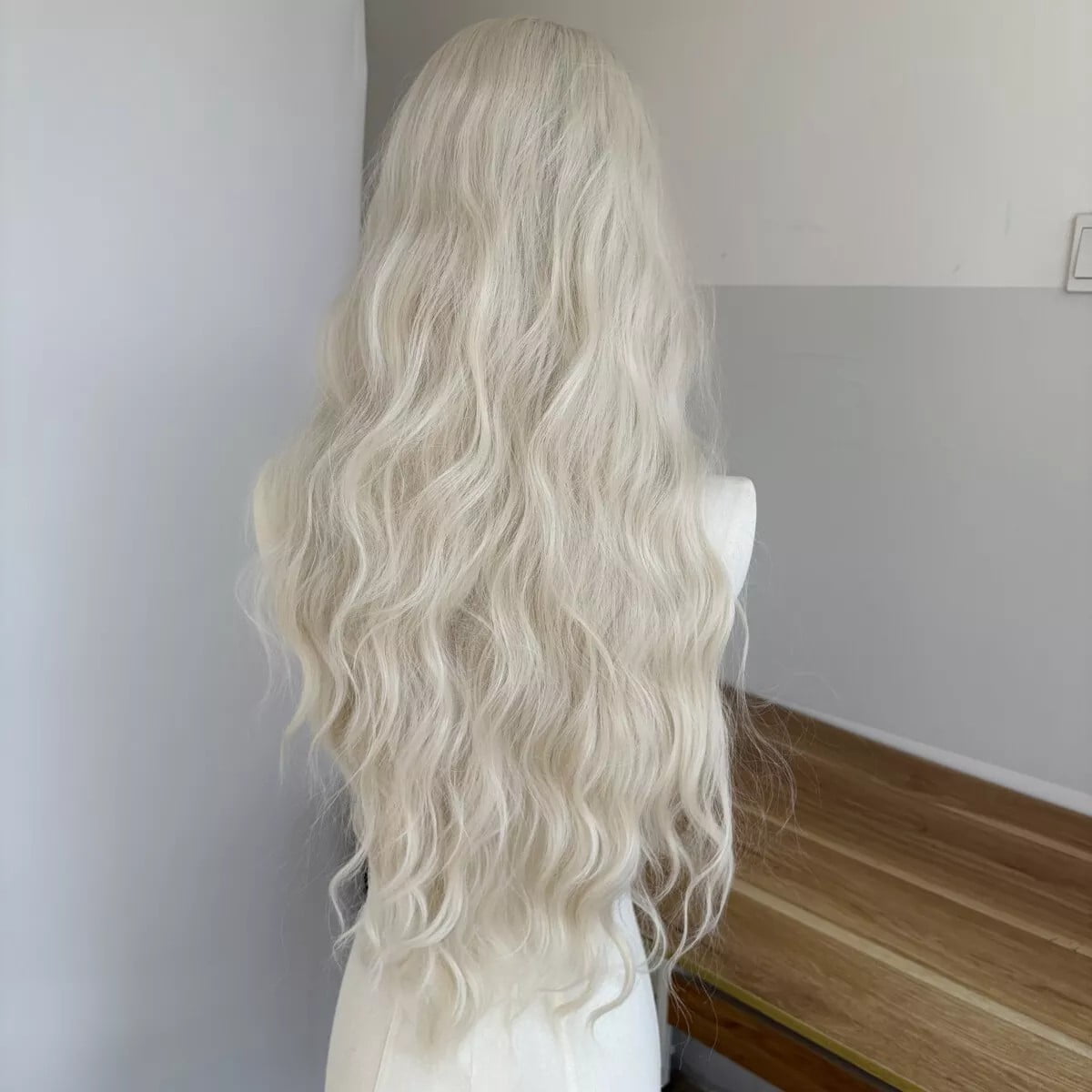 MISSWEN Long Platinum Blonde Cosplay Fashion 26 inch Synthetic Wigs Glueless Lace Front Wigs