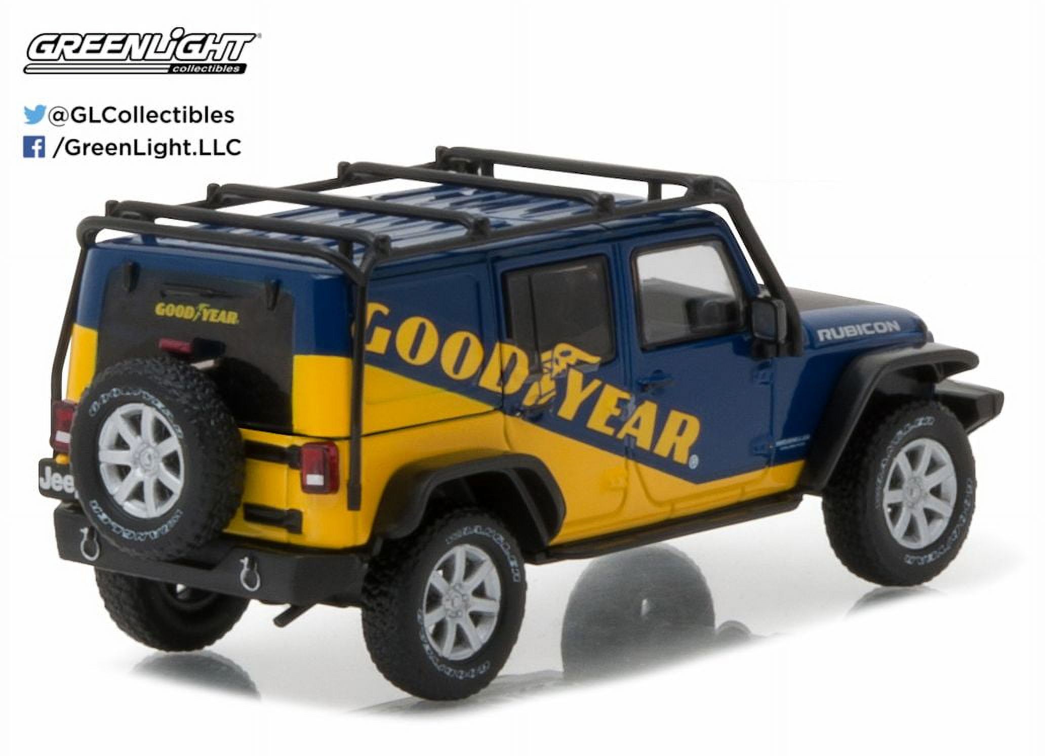 Greenlight 86080 1 isto 43 2016 Jeep Wrangler Unlimited Good Year with Roof Rack&#44; Fender Flares & Winch Diecast Model Car - image 2 of 4