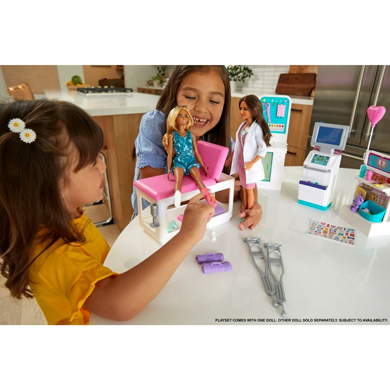 Barbie Fast Cast Clinic Doll Playset, Brunette Doll 30+ - Main Image