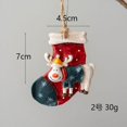 thumbnail image 3 of Adornos navideños de resina con forma de hombre de jengibre para árbol de Navidad 2023, adornos navideños para el hogar, regalo de Año Nuevo 2024, 3 of 5