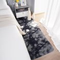 thumbnail image 4 of Alfombra Chicrug Soft Plush Runner, gris y negro, 61 x 244 cm, 4 of 7