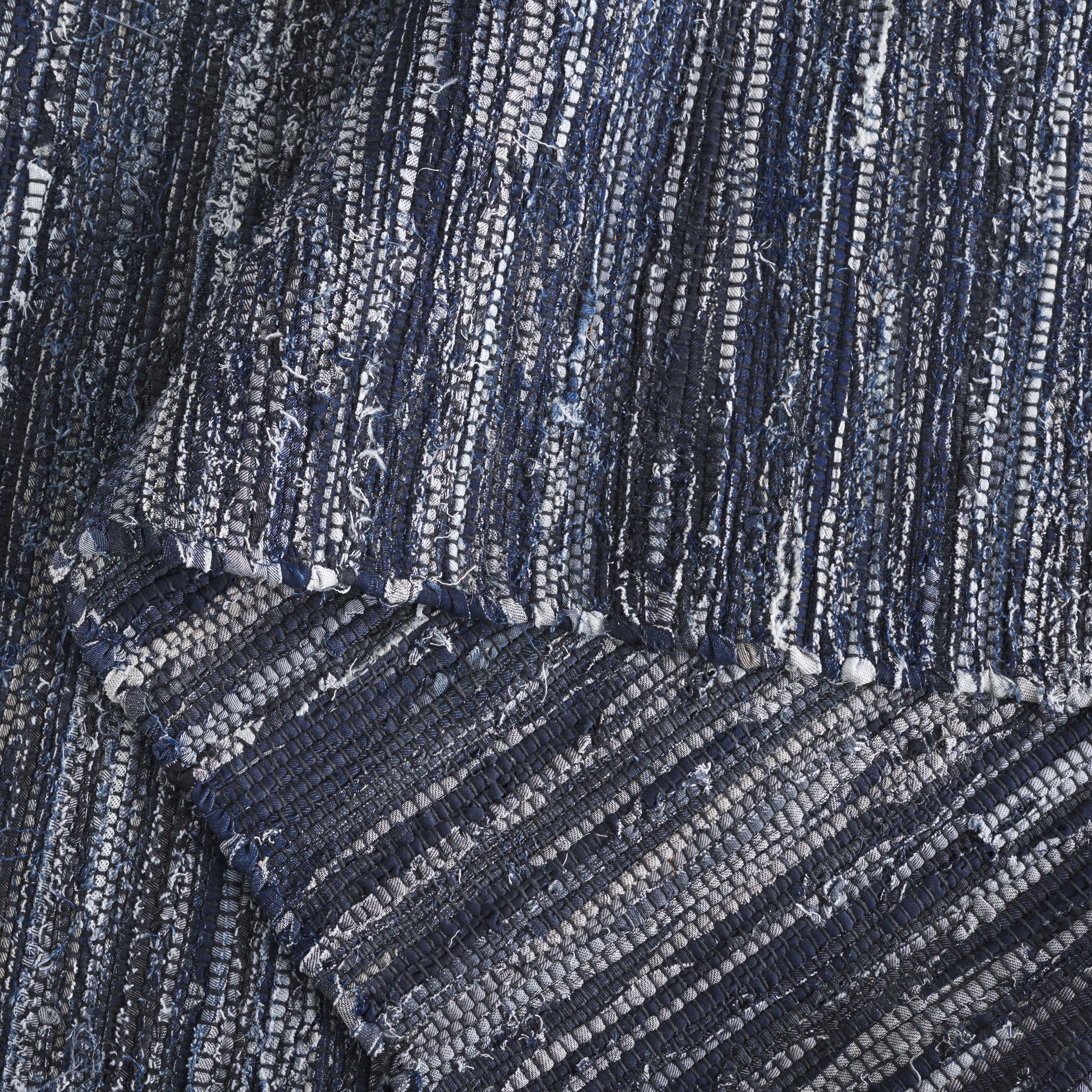 SAFAVIEH Rag Rug LACEWORK Distressed Area Rug, Navy/Black, 6' x 6' Square