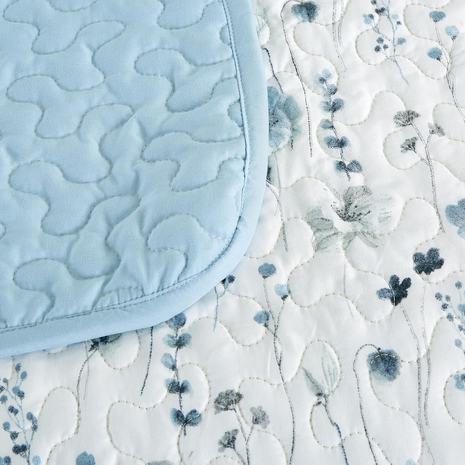 Chezmoi Collection Fran 3-Piece Floral Quilt Set Queen, Blue White Poppy Floral Printed Microfiber Lightweight Bedspread Set for All season
