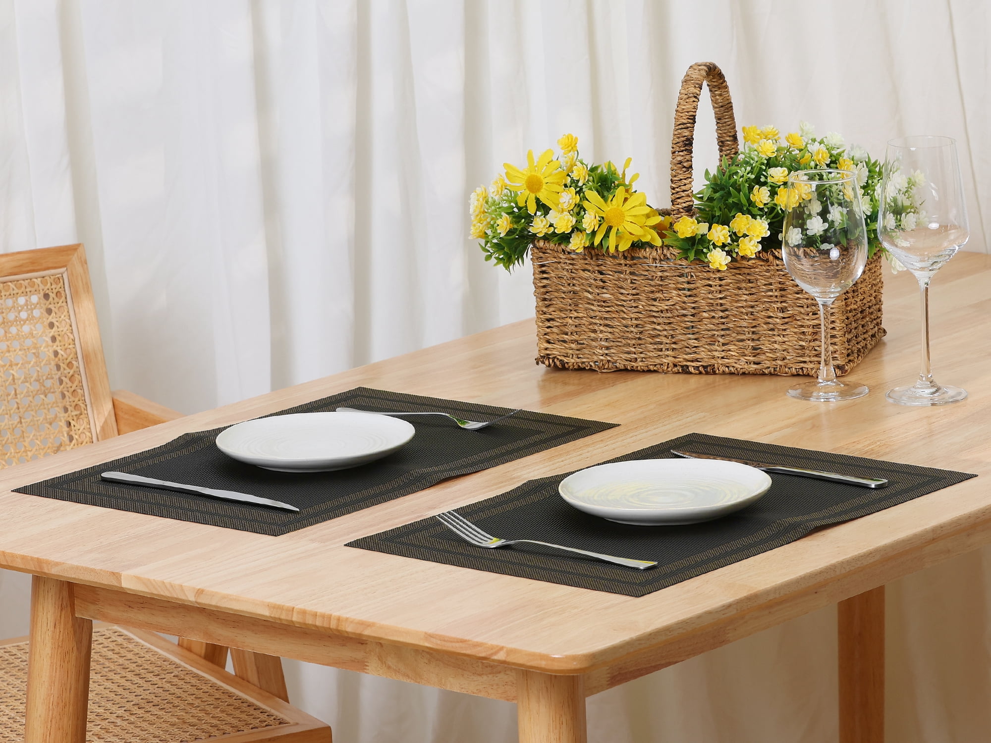 Unique Bargains Set of 6 Heat-resistant Washable Modern Polyvinyl Chloride Placemats Black 18x12 Inch