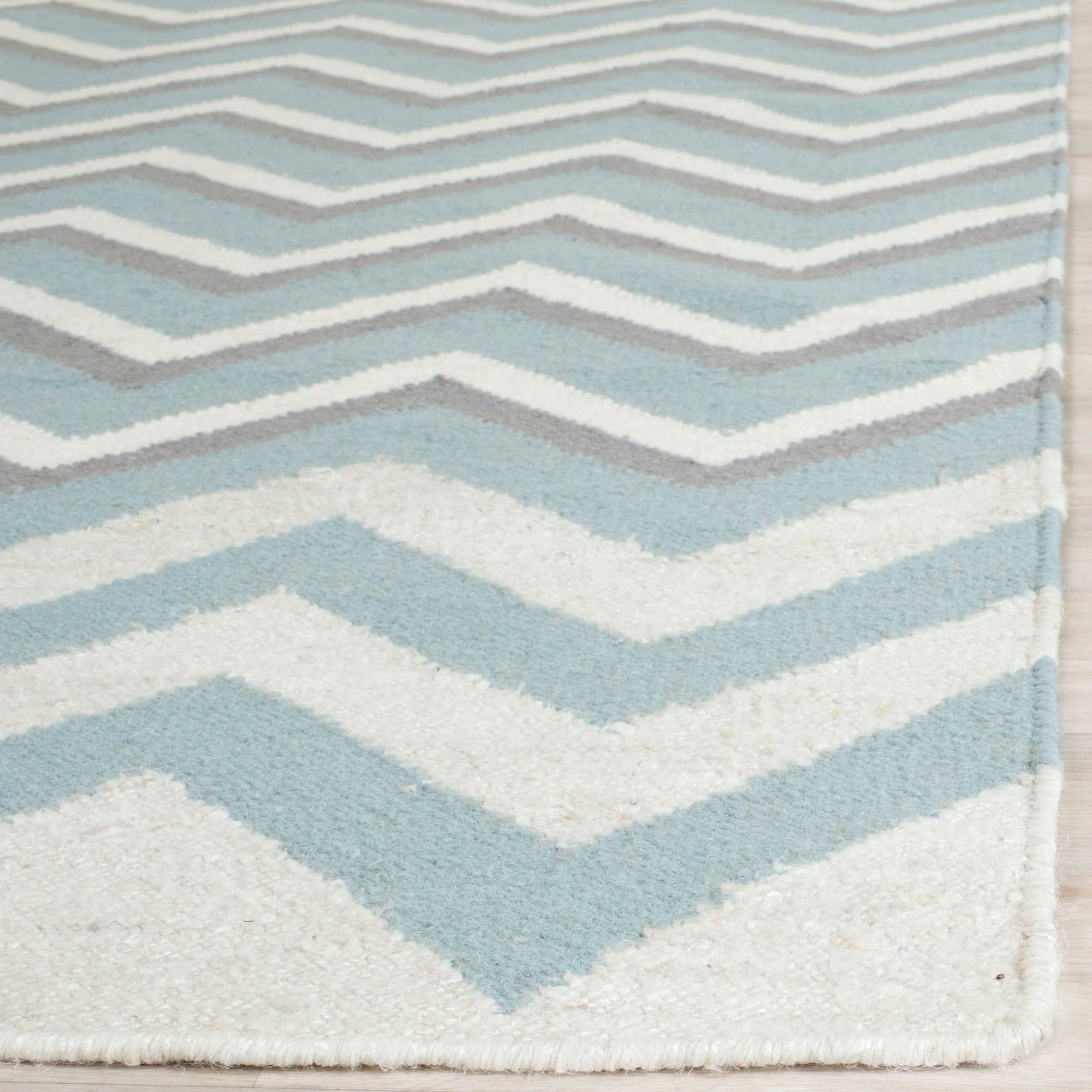 SAFAVIEH Dhurries Marisa Geometric Area Rug, Blue/White, 6' x 9'