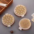 thumbnail image 2 of Cepillo de ducha portátil de mano, cepillo de cerdas para el cuerpo de piel seca y húmeda de madera Natural, cepillo suave para SPA, masajeador de baño, 2 of 5