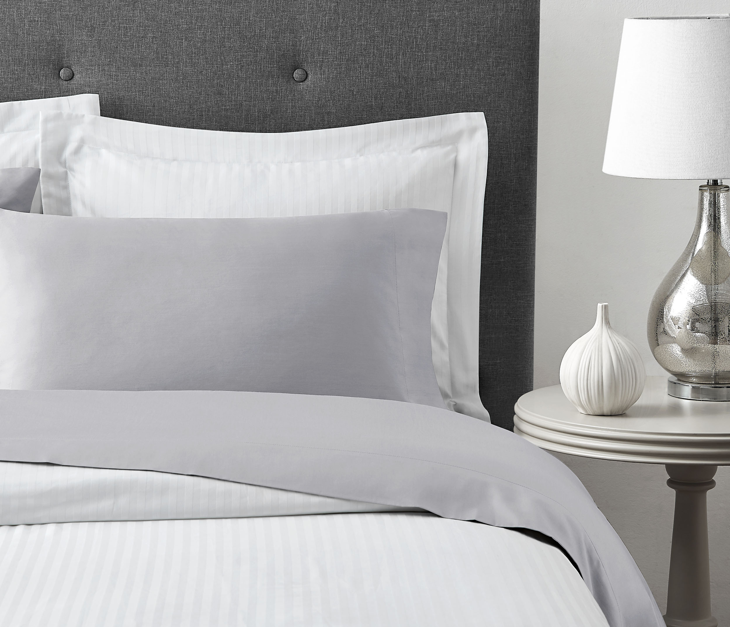 600TC Soft and Cool Silver 4pc Sheet Set Queen