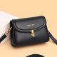 thumbnail image 4 of Nuevos bolsos cruzados de moda para mujer 2022, nuevos bolsos de hombro para mujer, bolsos de mano de cuero PU de alta calidad, bolsos y carteras de ocio, 4 of 5