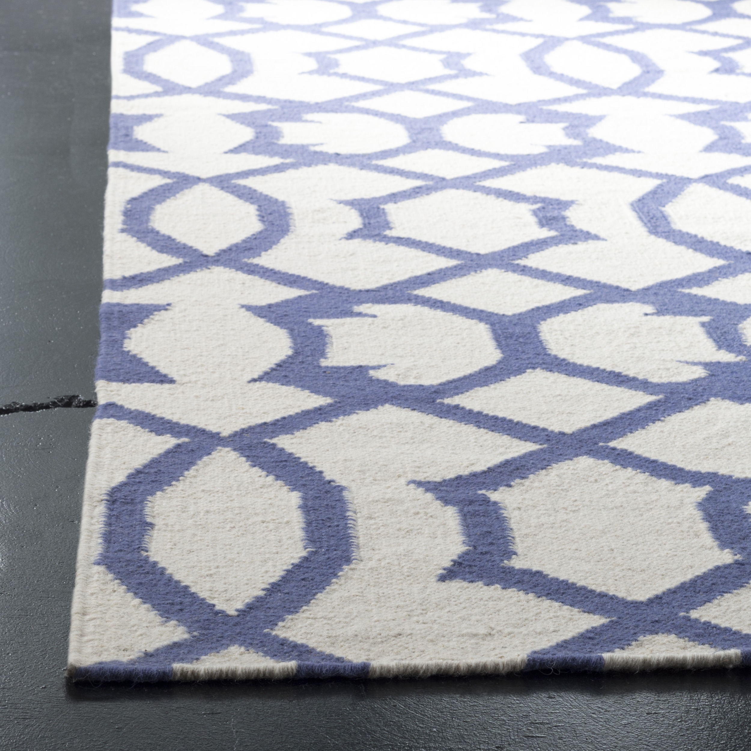 SAFAVIEH Dhurries Selena Geometric Wool Area Rug, Ivory/Purple, 3' x 5'