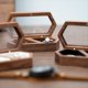 thumbnail image 5 of Caja de Madera para Anillos con 2 Ranuras, Organizador Diario para Guardar Anillos, Pendientes y Joyas, Caja de Compromiso para Anillos de Boda D, 5 of 10