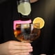 thumbnail image 4 of Clip de plástico de colores con hebilla de cerveza para botellas, ideal para bares, fiestas y vasos altos; accesorios para dispensadores, 4 of 6