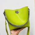 thumbnail image 2 of Bolsos de moda tipo cubo para mujer, bolsos y carteras de diseñador de lujo, novedad de 2023, bolso de hombro con correa de cadena gruesa y cierre de PU, 2 of 5