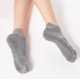 thumbnail image 3 of Calcetines de yoga antideslizantes para mujer, calcetines de algodón para yoga, calcetines de yoga deportivos pegados con cabeza redonda transpirables y absorbentes del sudor, 3 of 5