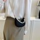 thumbnail image 4 of Bolsa De Hombro Bolso de mano para mujer, bolso de fieltro para axilas, bolso de media luna perlado, bolsos de mano sólidos (negro) Likrtyny Para Estrenar, 4 of 6