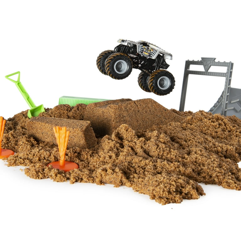 Monster Jam Max D Monster Dirt Deluxe Set - Truck & Monster