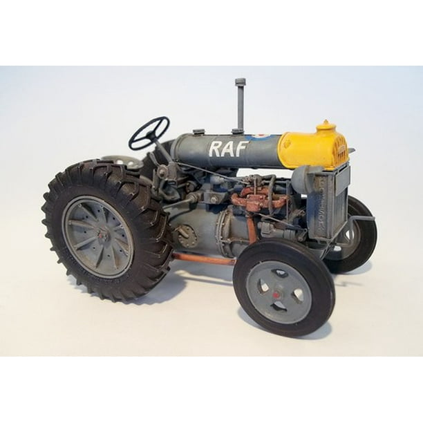 Am733 Plus Model 1/35 Fordson Raf Royal Air Force Tractor Model Wwii