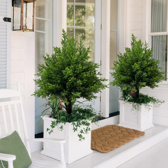 Árboles topiarios artificiales de cedro para exteriores | Arbustos artificiales de 60 cm con estaca | Arbustos realistas de polietileno para decorar porches, jardines y patios