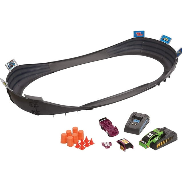 Juguetes lejanos NASCAR Crash Circuit Short Track Speedway | Far Out Toys Far Out Toys