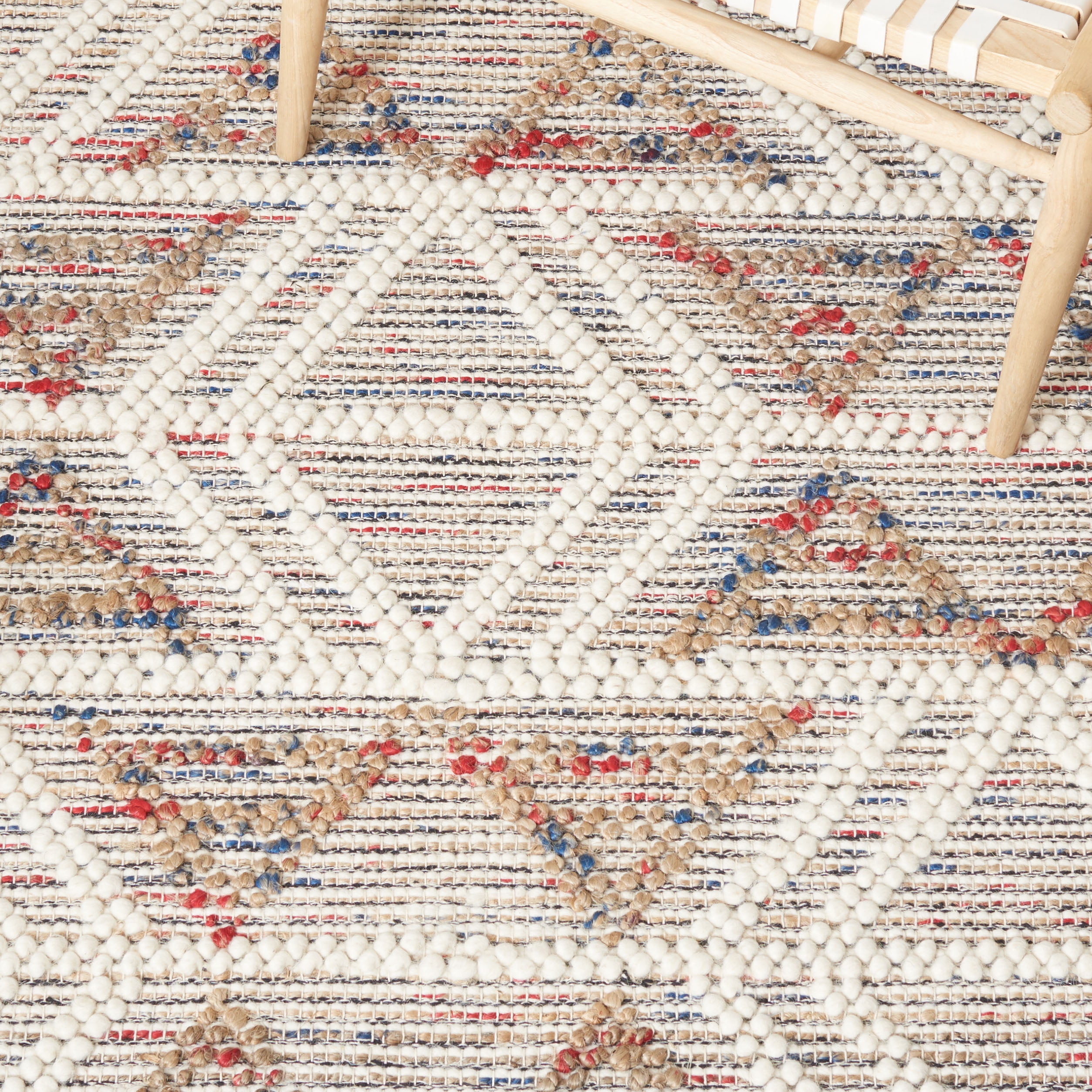 SAFAVIEH Natura Cynarra Southwestern Area Rug, Ivory/Red, 6' x 6' Square