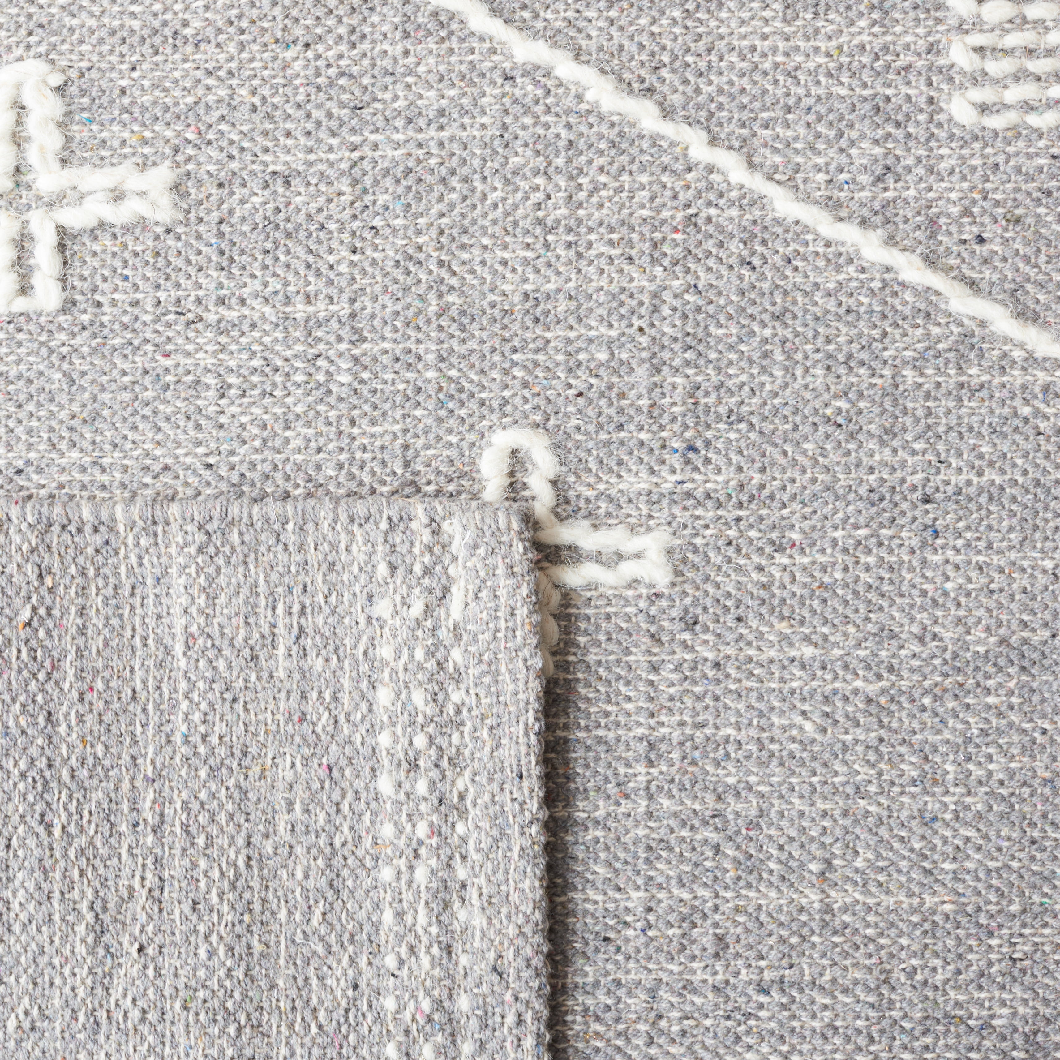 SAFAVIEH Kilim Phelim Tribal Area Rug, Grey/Ivory, 6' x 6' Square