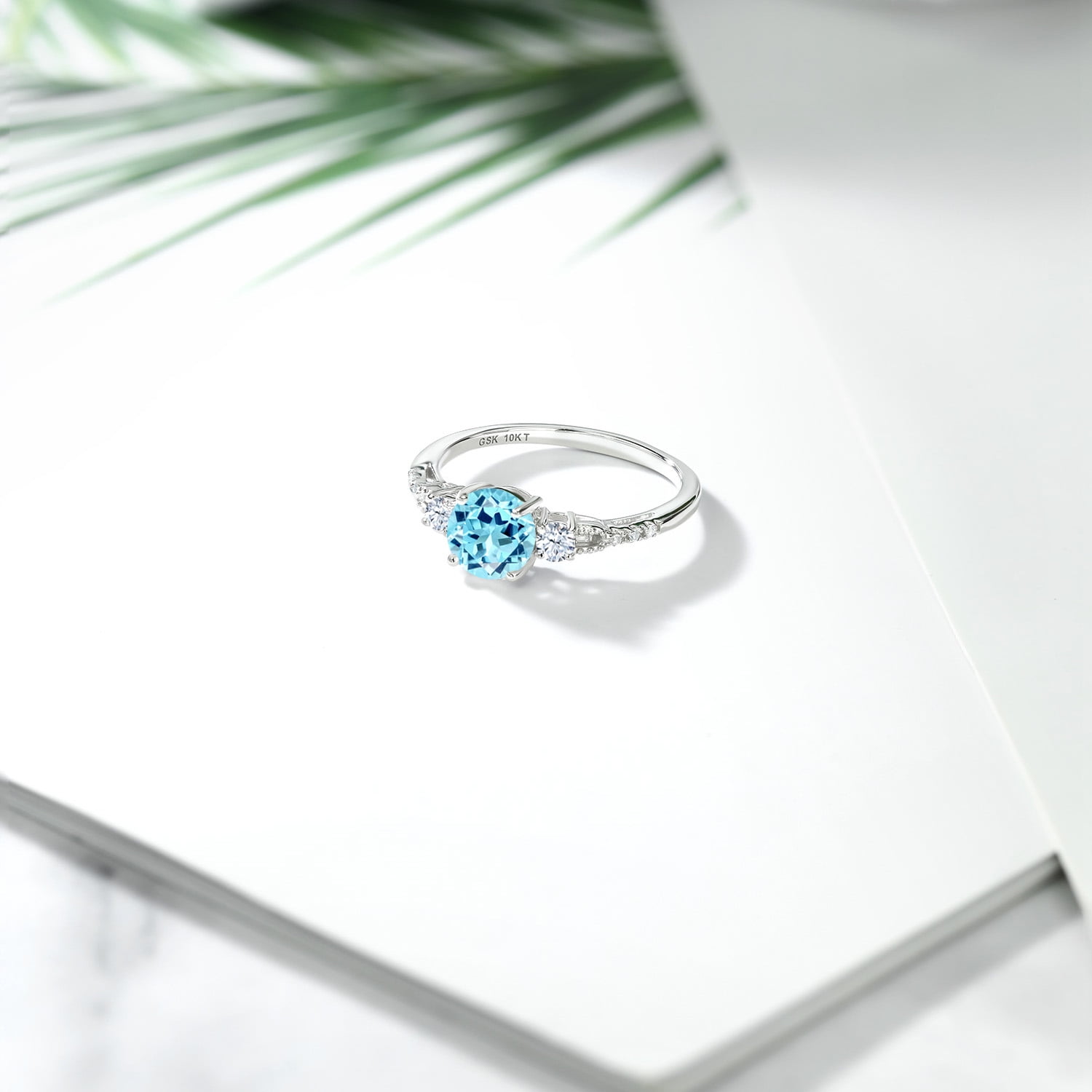 Gem Stone King 10K White Gold Blue Apatite White Created Sapphire and White Diamond Accent 3-Stone Engagement Ring for Women (0.96 Cttw, Round 6MM, Gemstone Birthstone, Size 7.5)