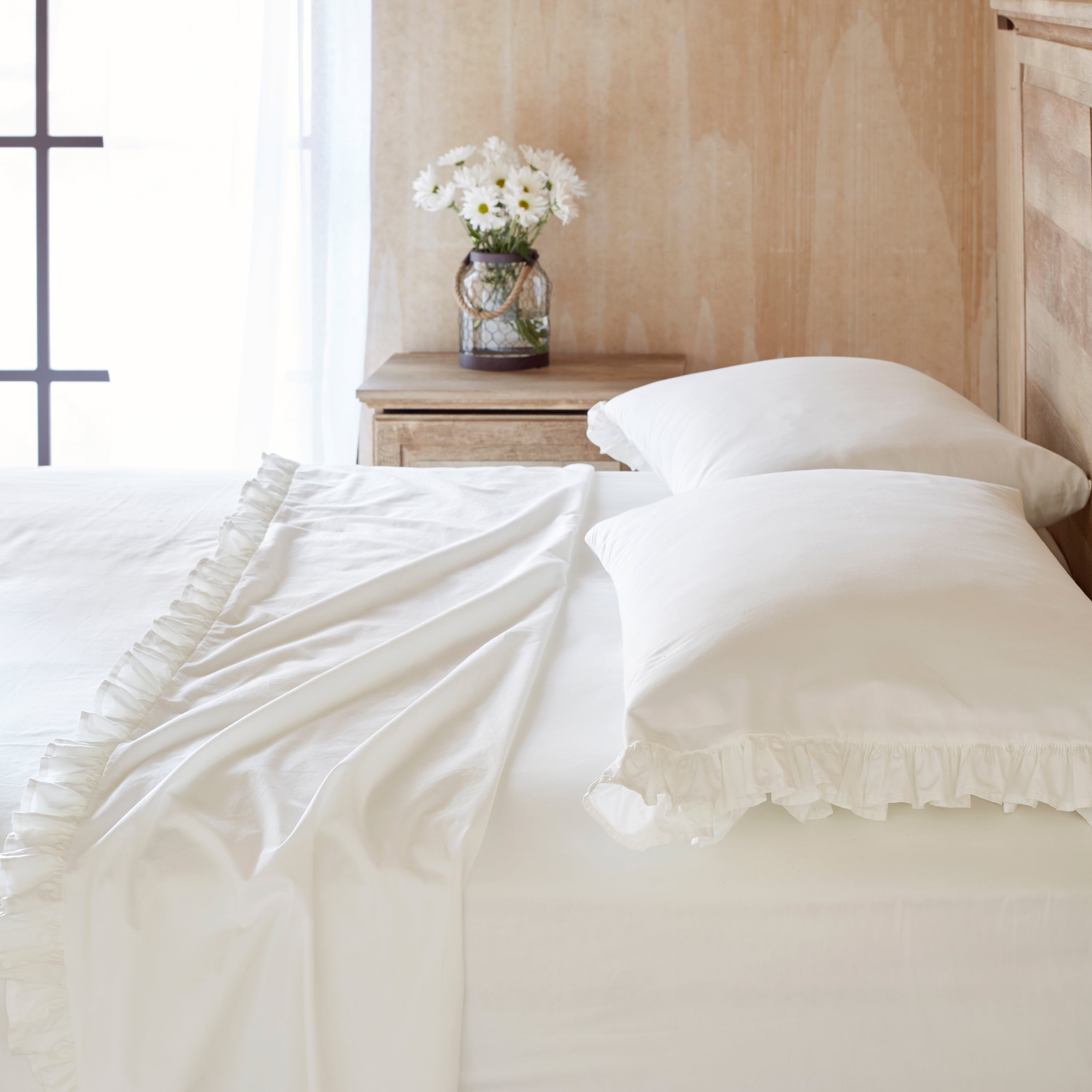 The Pioneer Woman Solid Ruffle Sheet Set
