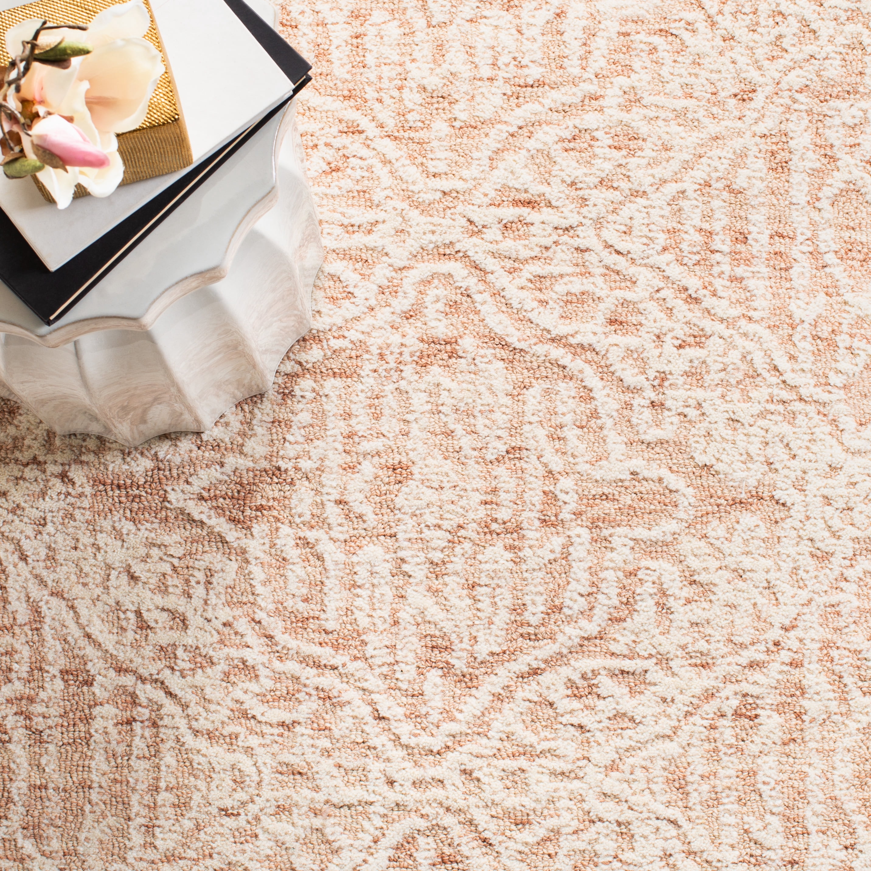 SAFAVIEH Capri Oralee Medallion Area Rug, Rust/Ivory, 4' x 6'
