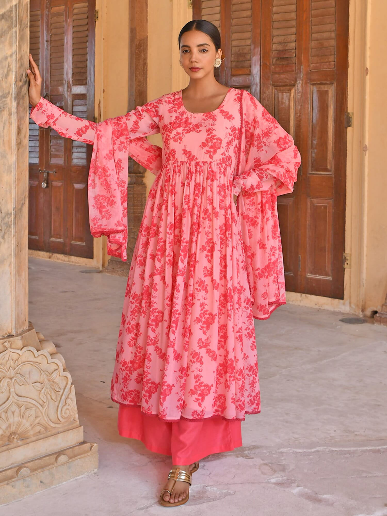Janasya Indian Women's Peach Georgette Floral Kurta, Flared Palazzo and  Dupatta Set - Walmart.com