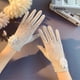 thumbnail image 4 of Guantes de seda de hielo para primavera y otoño, manoplas cortas de encaje con pantalla táctil para conducción fina de verano para mujer, 4 of 5