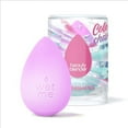 thumbnail image 2 of Esponja de maquillaje beautyblender® Wave que cambia de color, 2 of 9