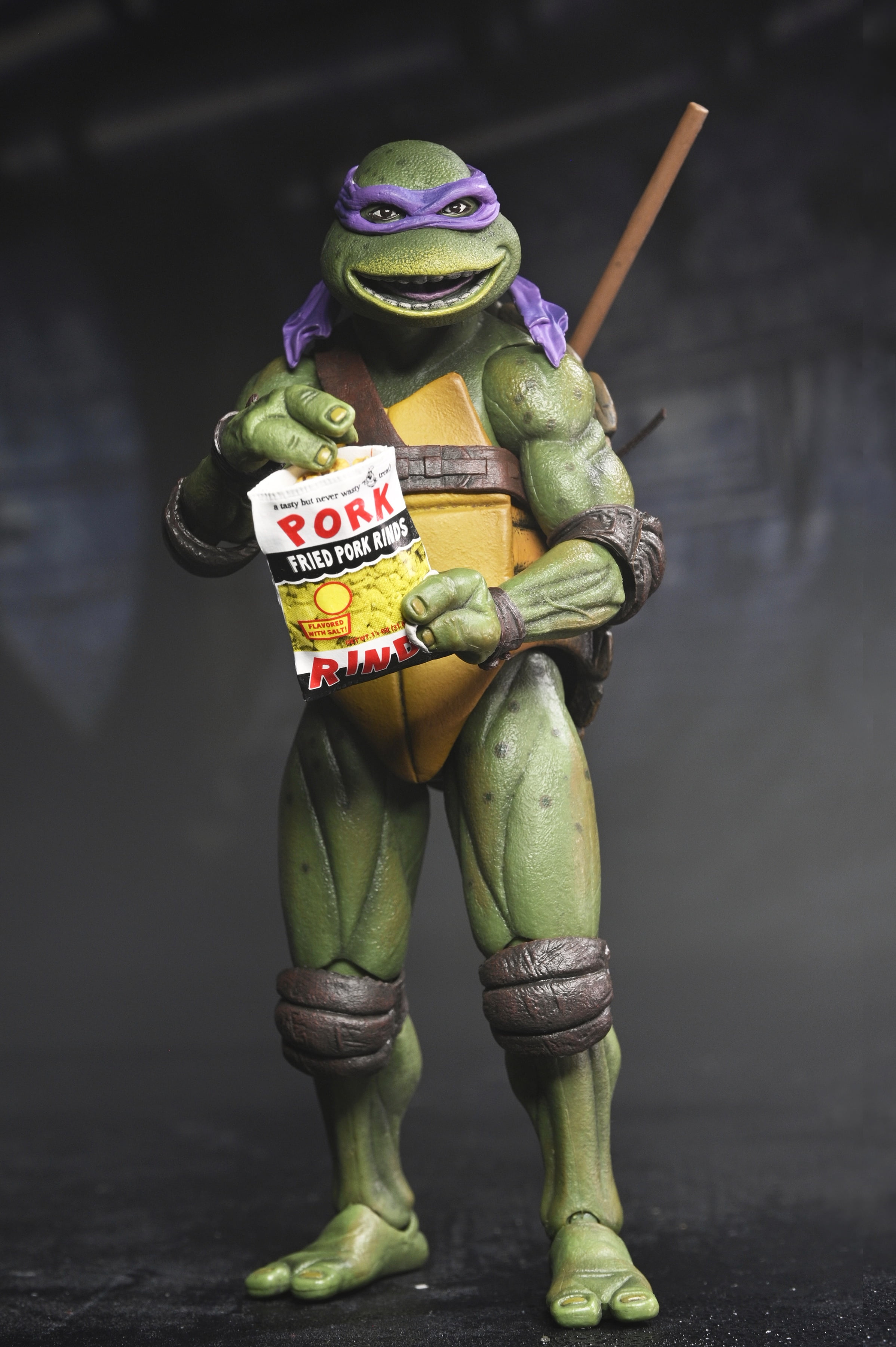 Teenage Mutant Ninja Turtles (1990 Movie) – 7” Scale Action Figure – Ultimate Donatello