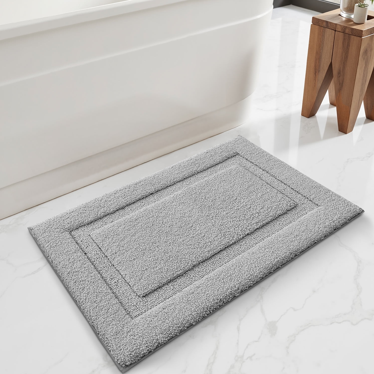 FRABE Non Slip Bathroom Rug with Rubber Backing, Ultra Absorbent Quick Dry Microfiber Bath Mat, Machine Washable, Light Grey, 17"x30"