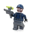 thumbnail image 1 of Minifigura LEGO Jurassic World Dominion Guardia de dinosaurio con barba y pistola tranquilizante, 1 of 3