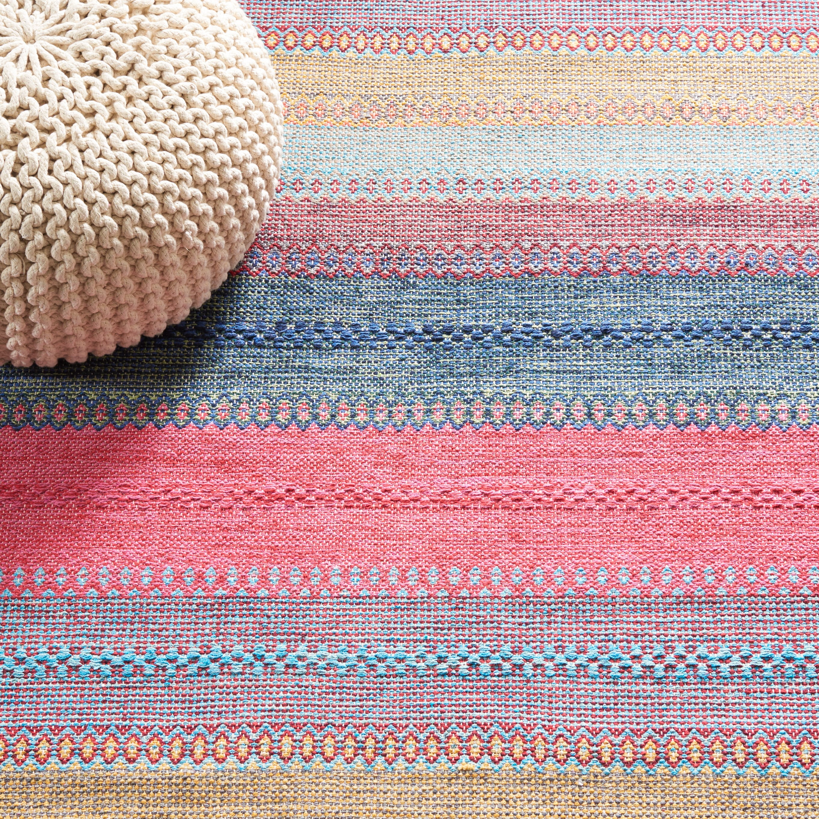 SAFAVIEH Montauk Albine Striped Cotton Area Rug, Red/Blue, 6' x 9'