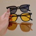 thumbnail image 3 of Gafas de sol para niños, gafas de sol cuadradas Vintage UV400 para exteriores, lindas gafas de moda para niñas y niños, gafas de sol clásicas de protección para niños, 3 of 5